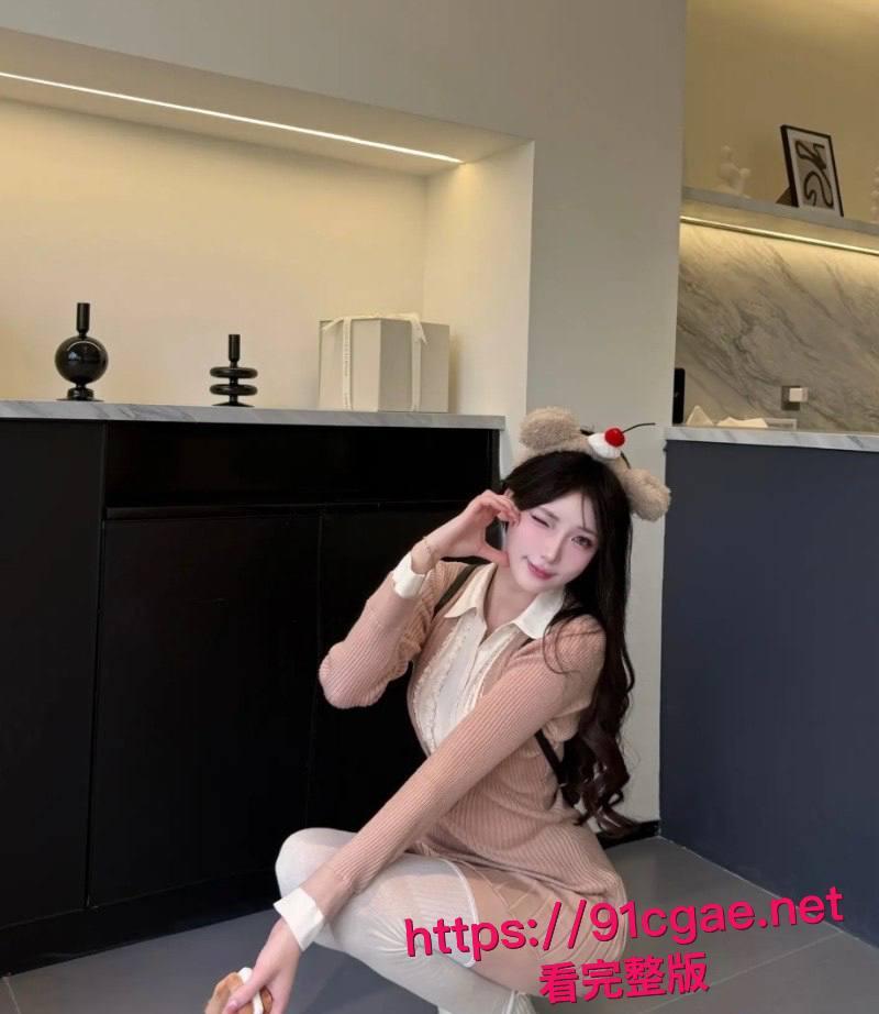 姐弟乱伦视频流出 爸妈上班家里没人,淫荡高三姐姐勾引弟弟口爆啪啪,最后被弟弟内射-4