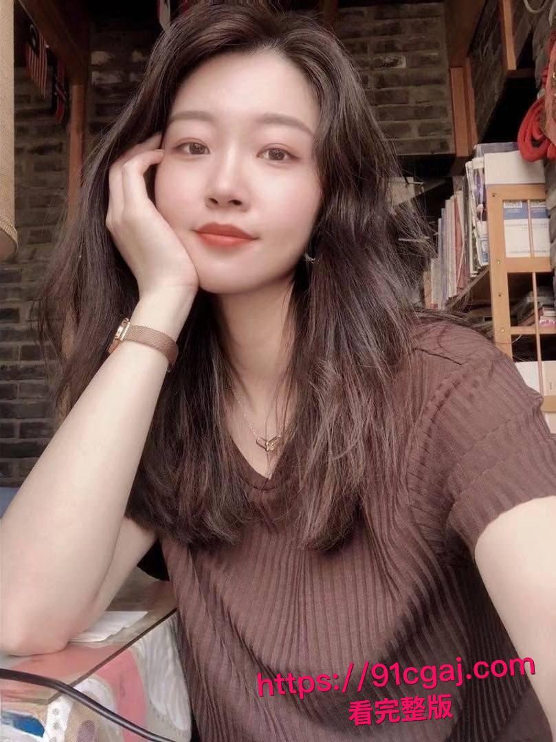 极品人妻章雅晴同学会后勾搭初恋直奔酒店,浪叫喷水操到腿软,视频竟被渣男贱卖换钱!-4