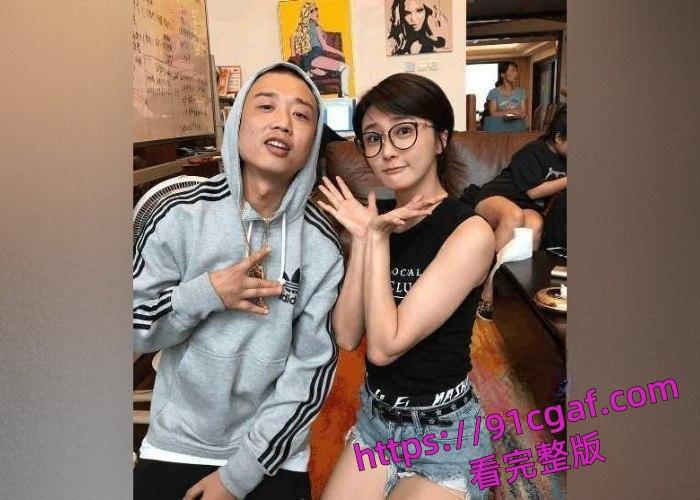 曝光gai约炮女粉丝,在与女粉的互动中,经常发生超亲密的举动-3