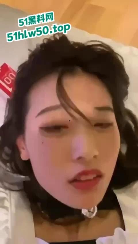 成都师范学院极品嫩妹【梁山雅】女仆装,金主爸爸无套狂操嫩穴,黑丝后入颜射吃鸡!-4