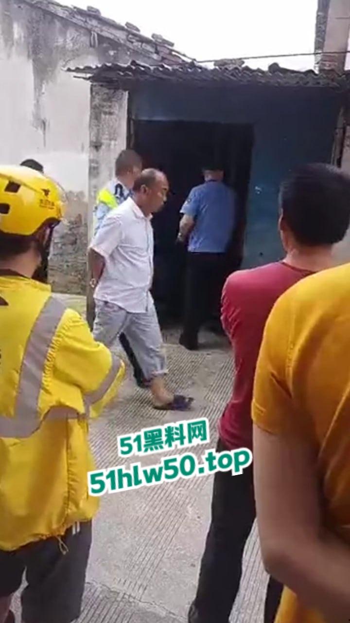 江苏吴江老头嫖娼,鸡巴太大操的太猛导致妓女颅内高潮,引发脑溢血牛结果把田地干坏了!-3