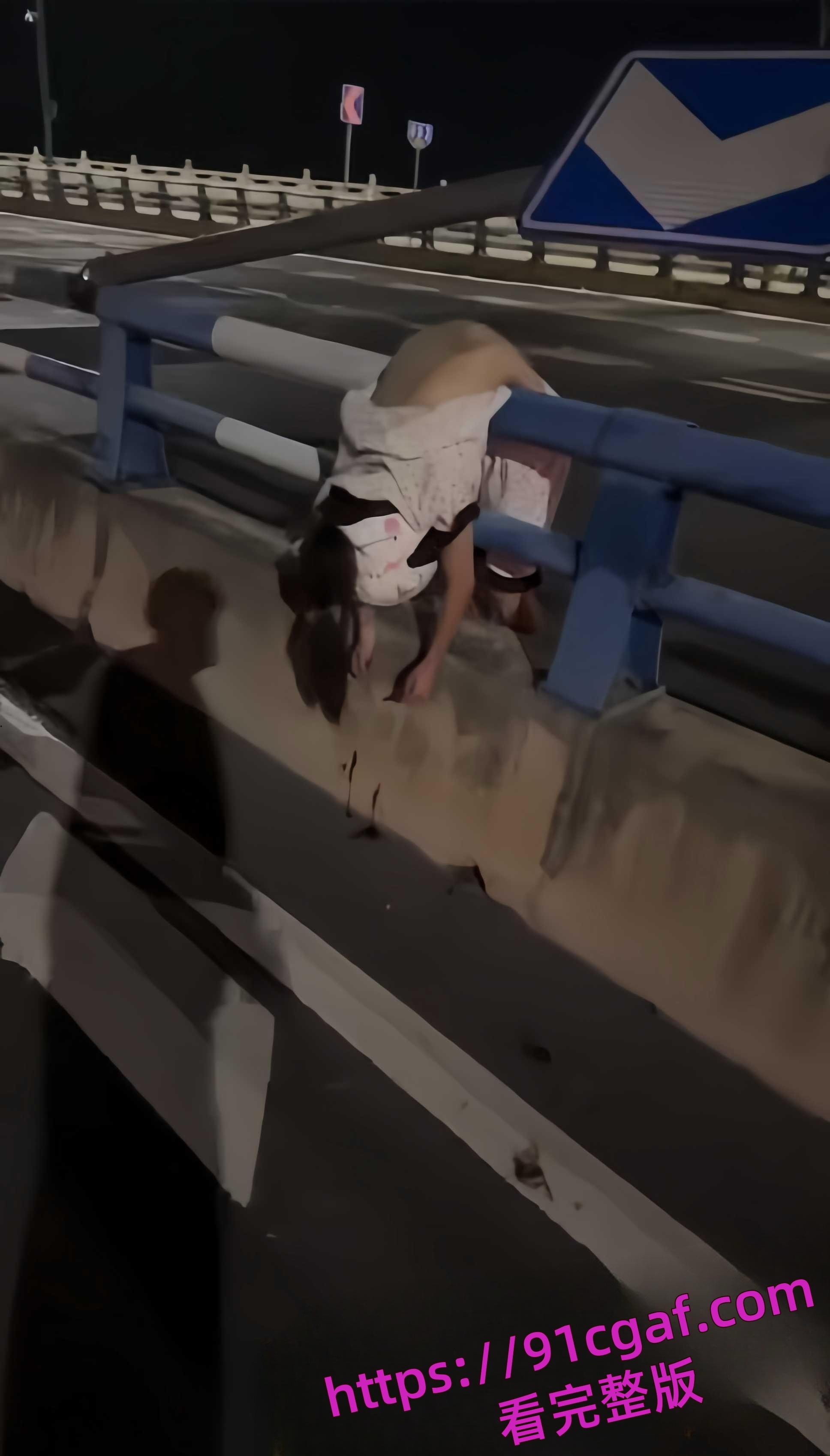 重庆江北摩托车祸惨剧 精神小伙驾驶摩托带妹 超速行驶飙车不慎摔车二人当场死亡!-2