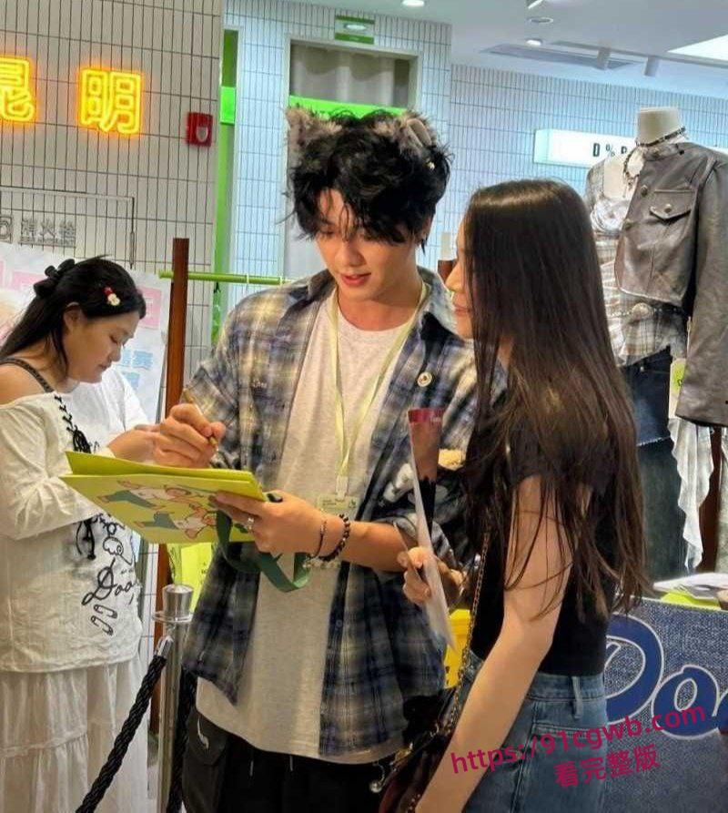 抖音20万粉男网红王晨长期骗钱骗炮女粉丝 多页PPT怒撕渣男伪装 大量聊天记录及性爱视频曝光实锤-24