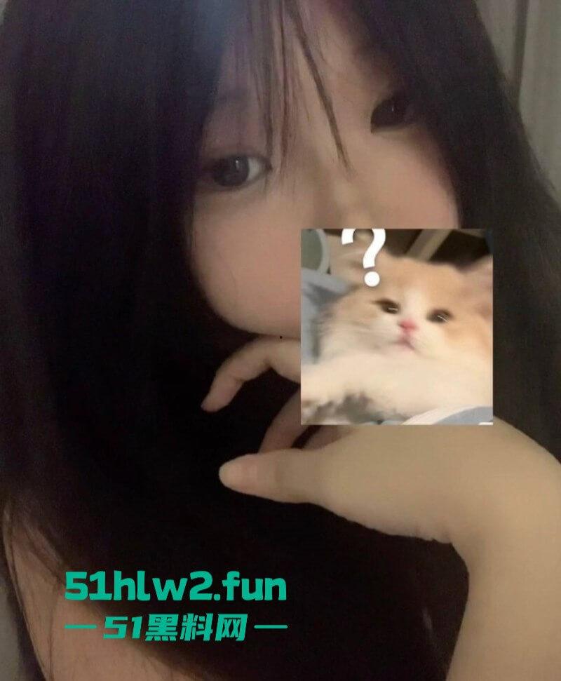 清纯高颜值反差嫩妹【奺奈美】最新视频流出，白虎馒头逼诱人至极假屌玉指抠穴玩到高潮颤抖。