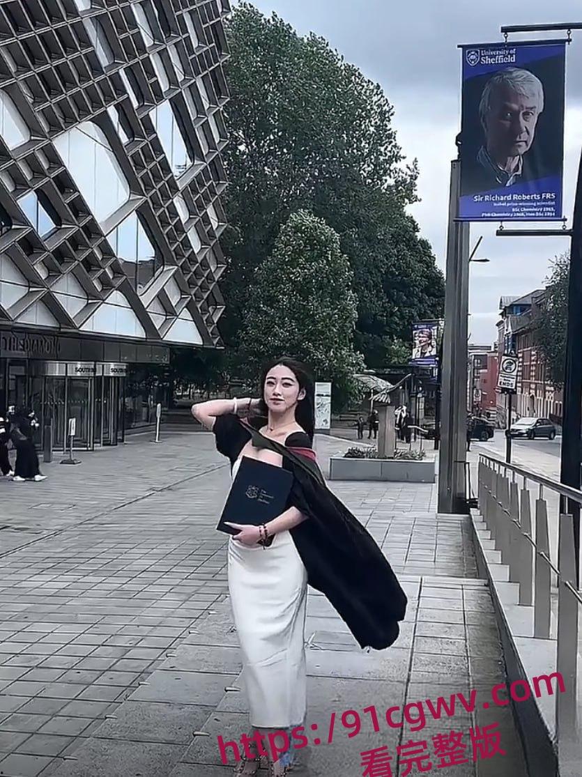 英国谢非尔大学音乐系顶级校花王天性爱视频曝光,小鸡巴绿帽男友贡献露脸口交内射-8