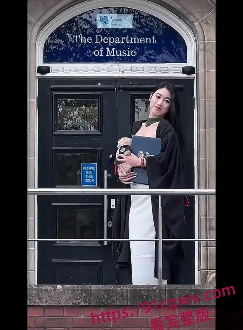 英国谢非尔大学音乐系顶级校花王天性爱视频曝光,小鸡巴绿帽男友贡献露脸口交内射-9