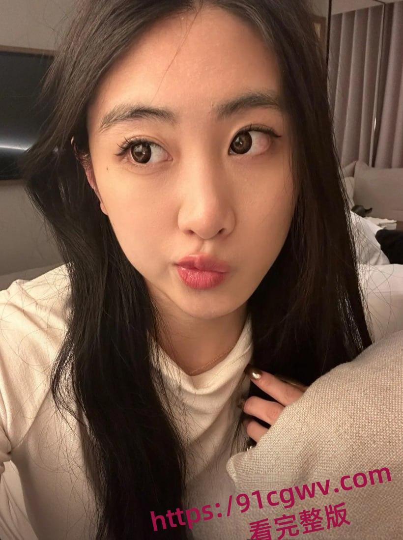 英国谢非尔大学音乐系顶级校花王天性爱视频曝光,小鸡巴绿帽男友贡献露脸口交内射-10