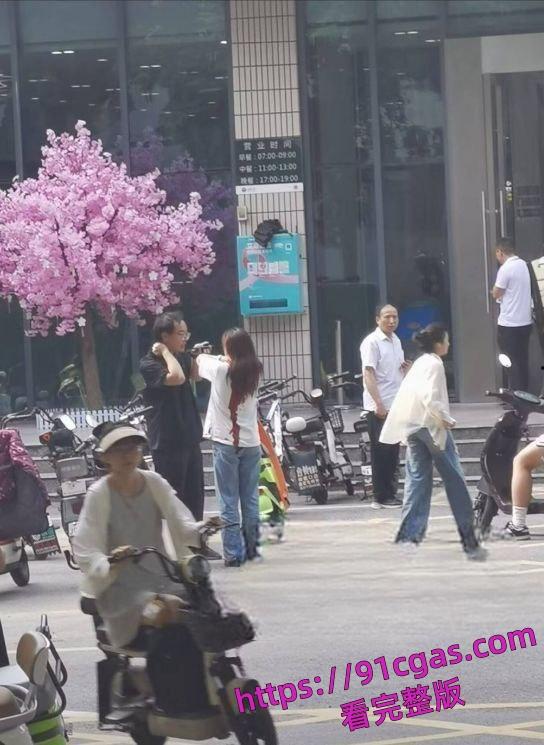 网传湖北武汉大学食堂发生随机斩人案，有多人受伤。-4