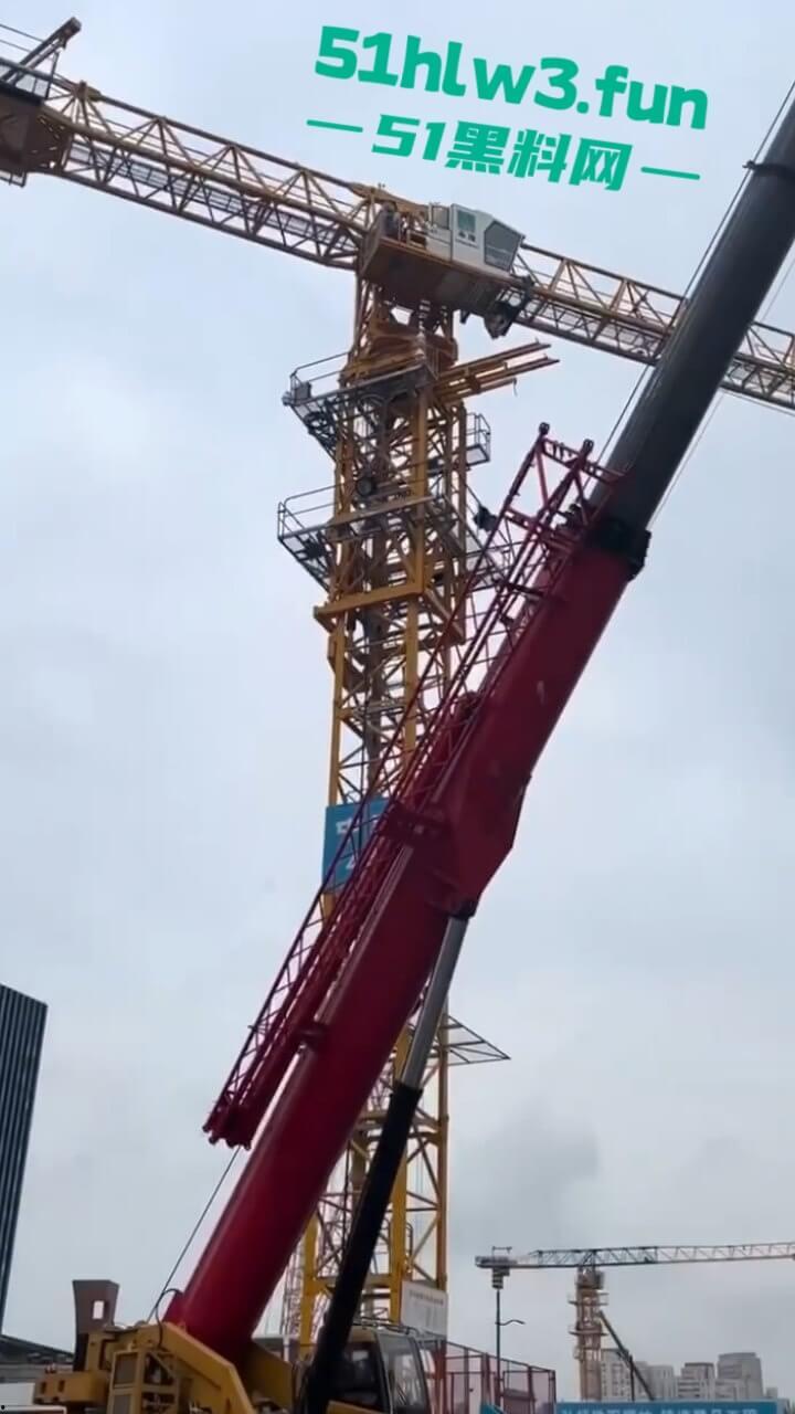 工地师傅叫鸡实录,塔吊大哥叫鸡高空做爱叫声响彻整个工地,又到货车上和司机车震玩的真刺激啊。-4