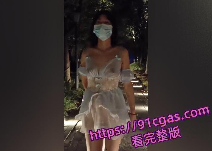 浙江风骚苗条少妇 小鸟医人 户外露出视频合集,真空透明瑜伽裤小穴都能看见户型-2