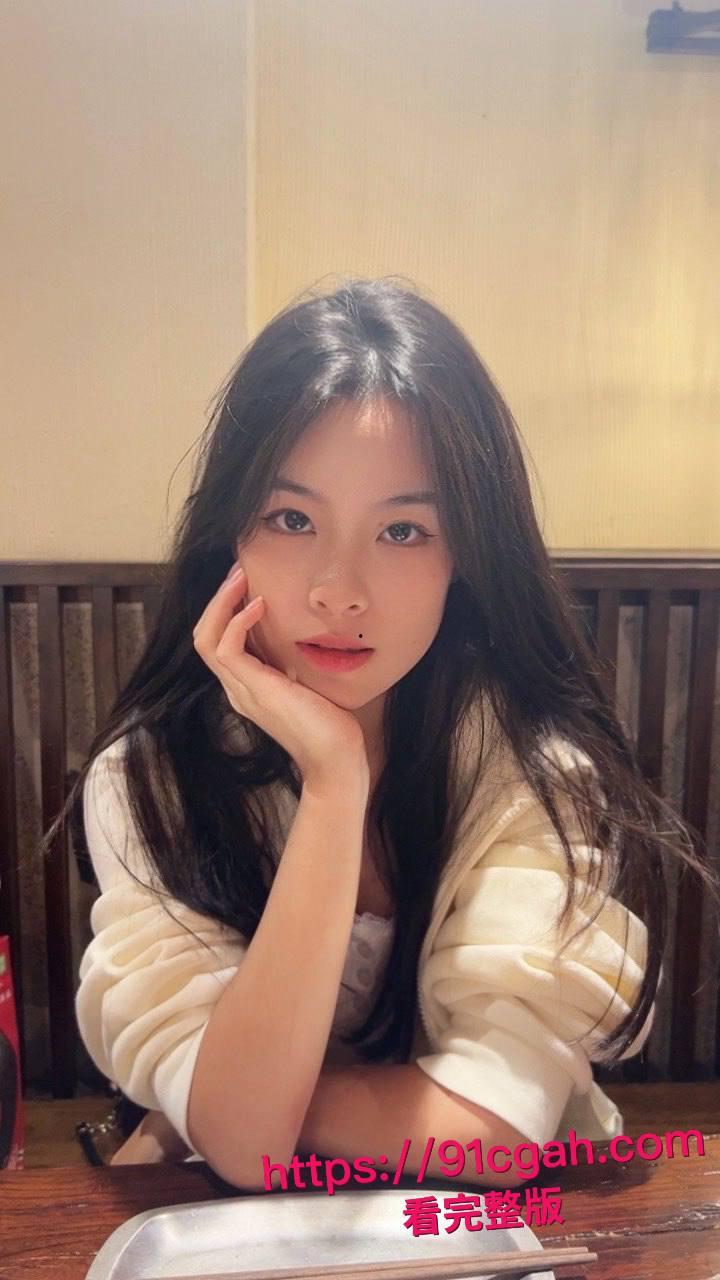 武汉美女助教 许安彤 填写母狗调查问卷 并被带到酒店爆操流出 高颜值 巨乳 粉嫩骚穴 学霸变身极品反差婊-2