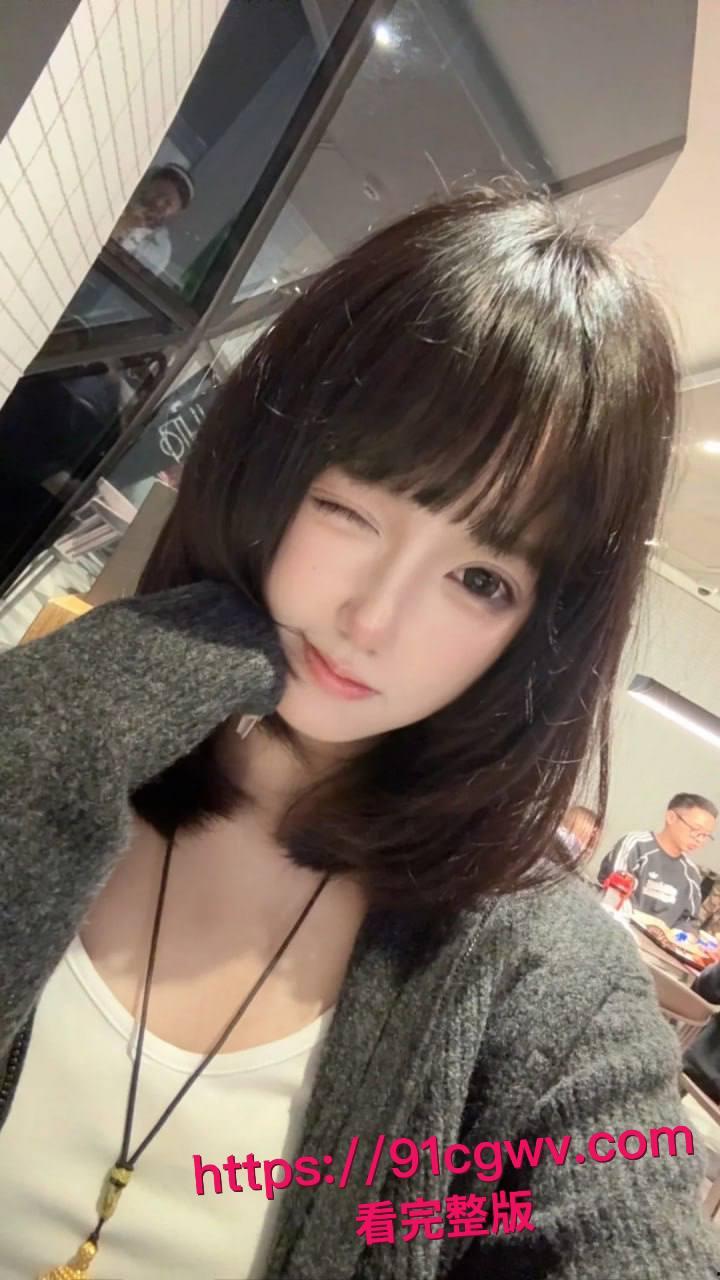 郑州大专清纯短发萝莉李秋玥超级反差!人畜无害小脸蛋,背地里舔鸡巴痴迷,伺候狗男人真有一嘴!-5