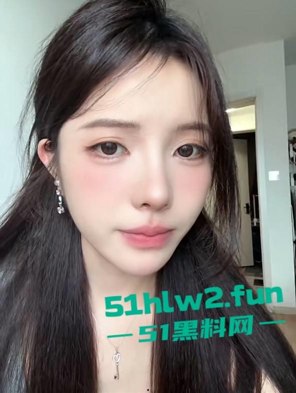 虎牙王者荣耀美女主播【酷萱】疑似榜一大哥示爱不成化身外卖员上门惨遭杀害!-1