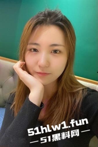 辽宁传媒校花【董雨婷】出轨门完整版，超级骚欲求不满的学生母狗校园公交车你看了吗-10