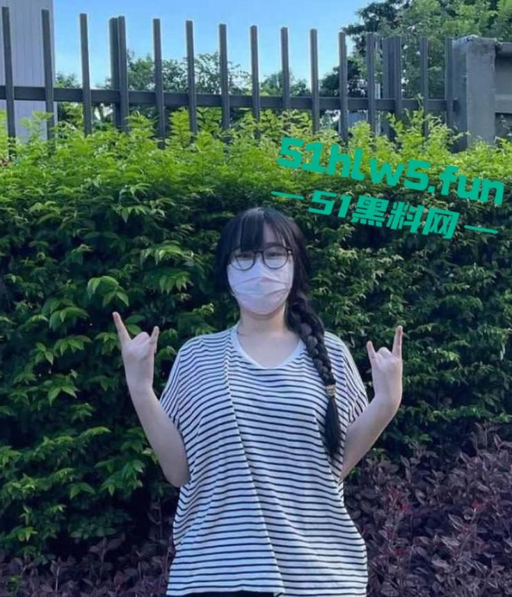 抖音反差骚母狗【美田优u子】被曝曾是福利姬,巨乳肥臀露点不雅视频曝光。-3