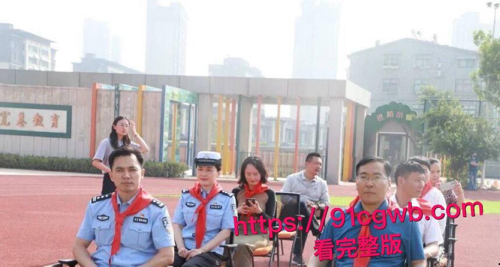 济南市中公安分局副队长 刘海涛 被曝谋私满足淫欲 女访民赵爽实名公开性爱视频 甚至多次要求与辅警3P!-2