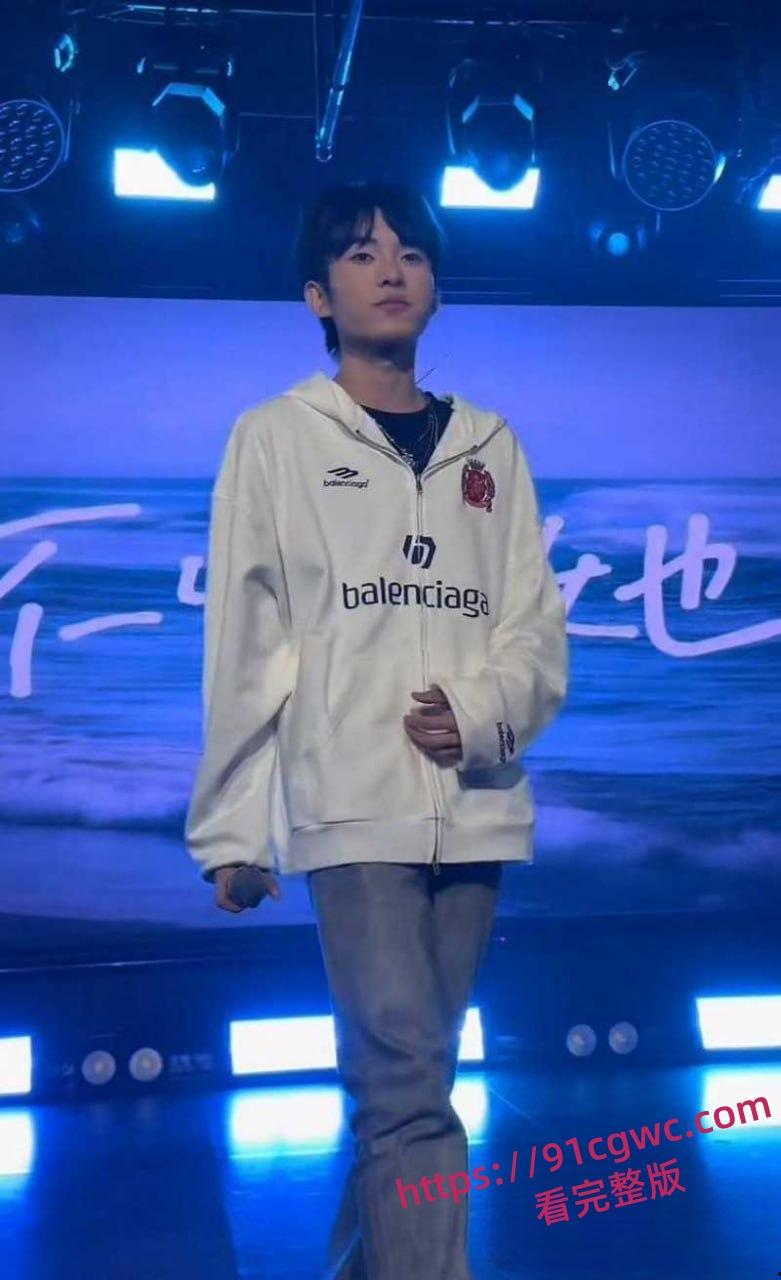 抖音340万粉网红少涵自曝猛料 男友伍六七出轨操粉 无套内射女粉为其打胎 性爱视频曝光实锤无疑!-17