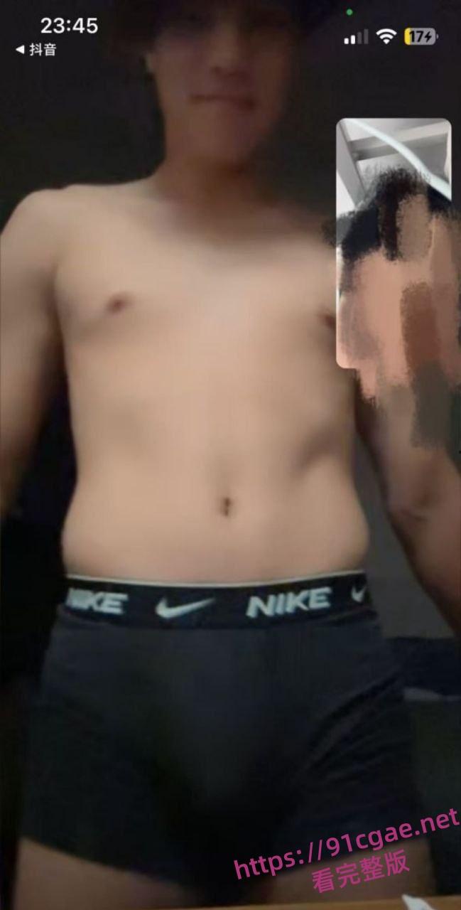 足球天才泰迪少年詹景源丑闻曝光 改年龄欺骗少女感情 网传出轨32岁空姐5P?-8