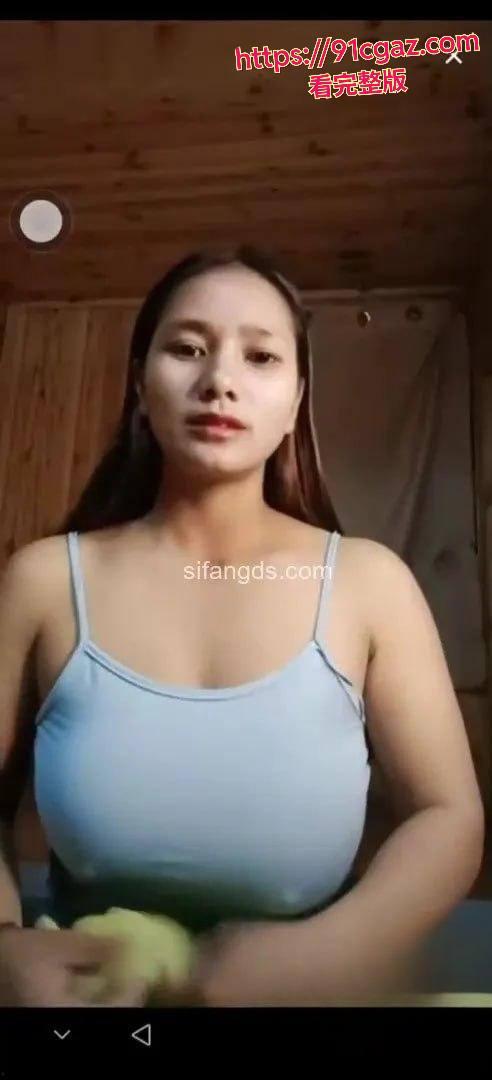 火爆吃瓜!抖音佤族少妇佤族艺儿40万粉肥臀良家奶妈视频流出-4