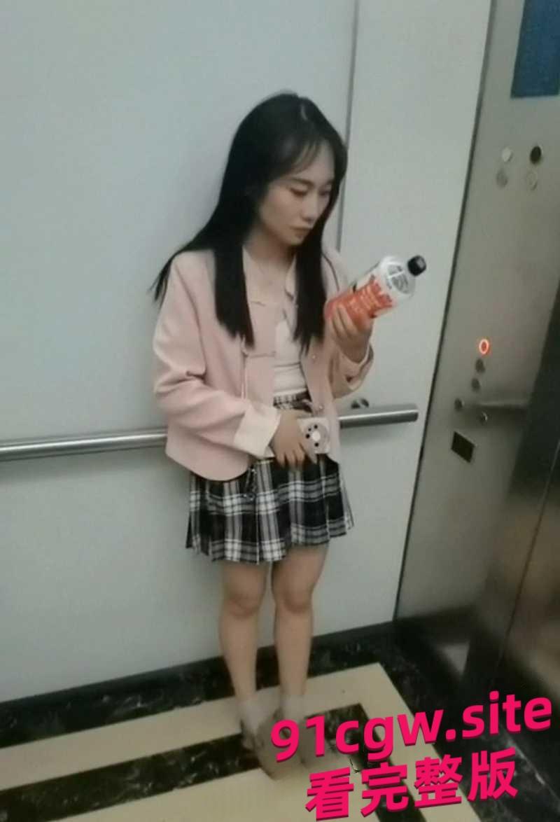 安徽财经大学美女王欣钰喝多后被炮友带到酒店无套爆操深喉口爆！-7