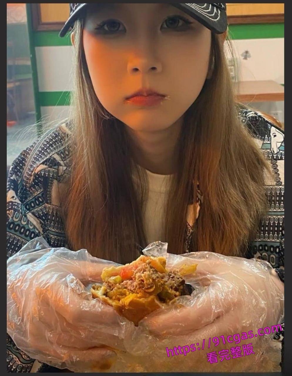 中国海洋大学的大一嫩妹许真福被前男友粉鲍特写怼拍视频-3