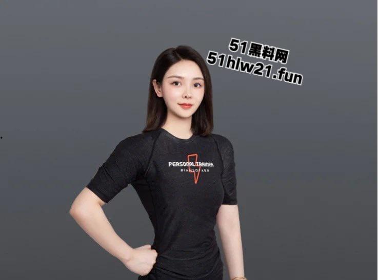 杭州健身女神【李安琪】极品身材超美颜值，表面女神私下反差与学员啪啪视频被曝光。-6