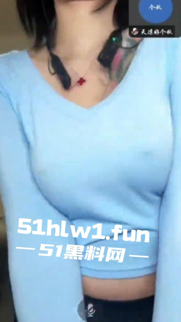 抖音网红【糊涂小y】极品身材大奶尤物，抖音直播勾引大哥，再换其他平台大尺度擦边，真空大奶乳头嫩穴清晰可见。-5