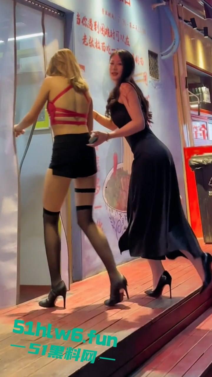 实拍酒吧捡尸，各种长腿骚鸡被人捡回家盆骨都撞变形，各种啪啪爆操后又会是谁的新娘呢？-10