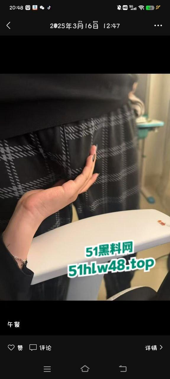 性瘾少女朋友圈公开做爱记录,【陈子贤】培养的骚货女友嗜鸡如命天天都要挨操入睡。-6