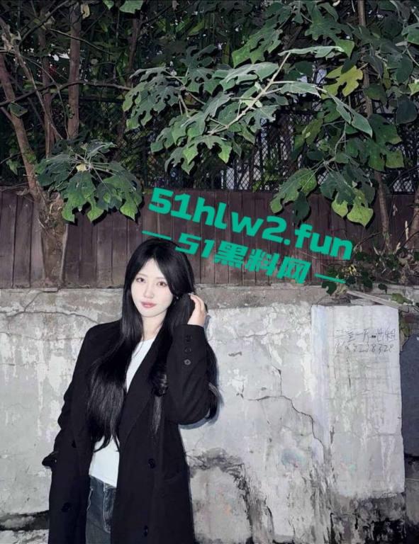 河南极品反差学生【李鑫楠】遭到前男友报复曝光录屏视频和性爱的私密视频清纯可爱形象瞬间崩塌。