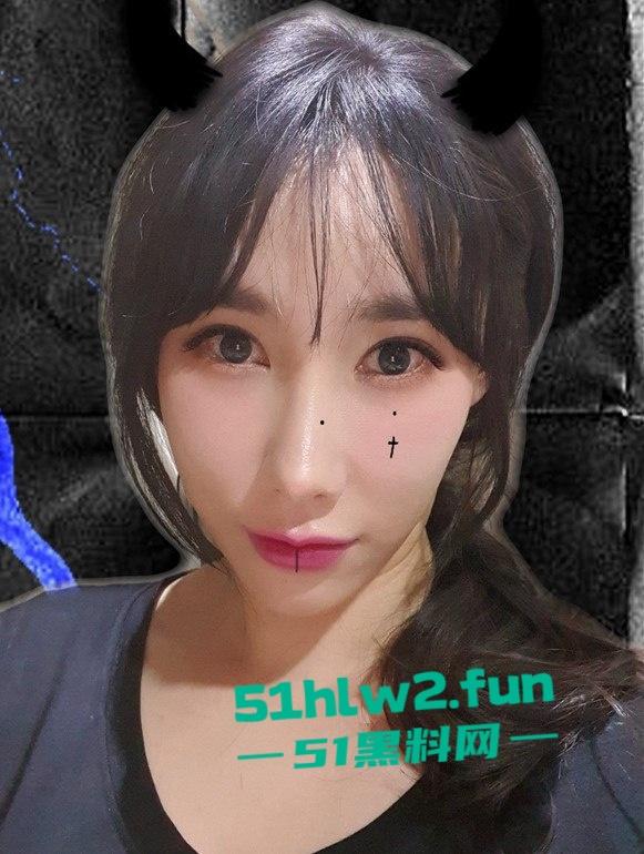 超性感网红脸母狗，大奶细腰身材超性感穿情趣海军服和渔网连体衣，诱惑自慰大尺度自拍流出。-6