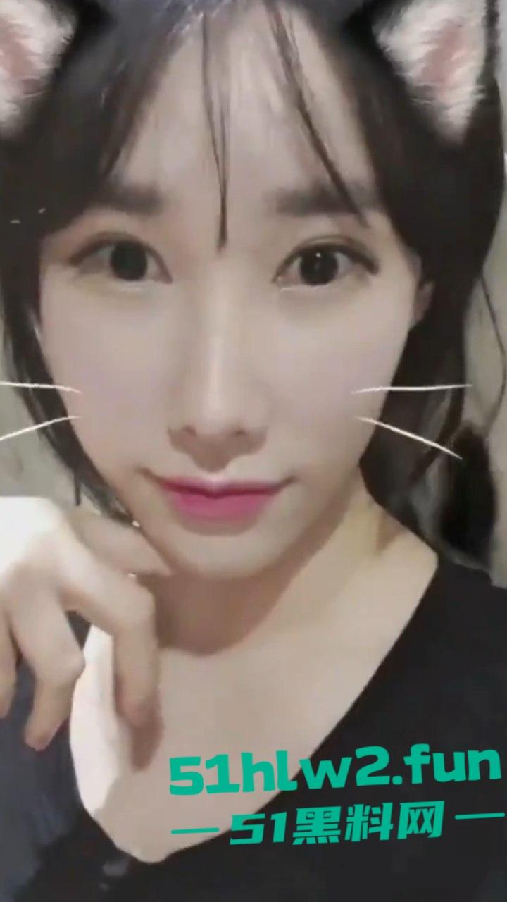 超性感网红脸母狗，大奶细腰身材超性感穿情趣海军服和渔网连体衣，诱惑自慰大尺度自拍流出。-8