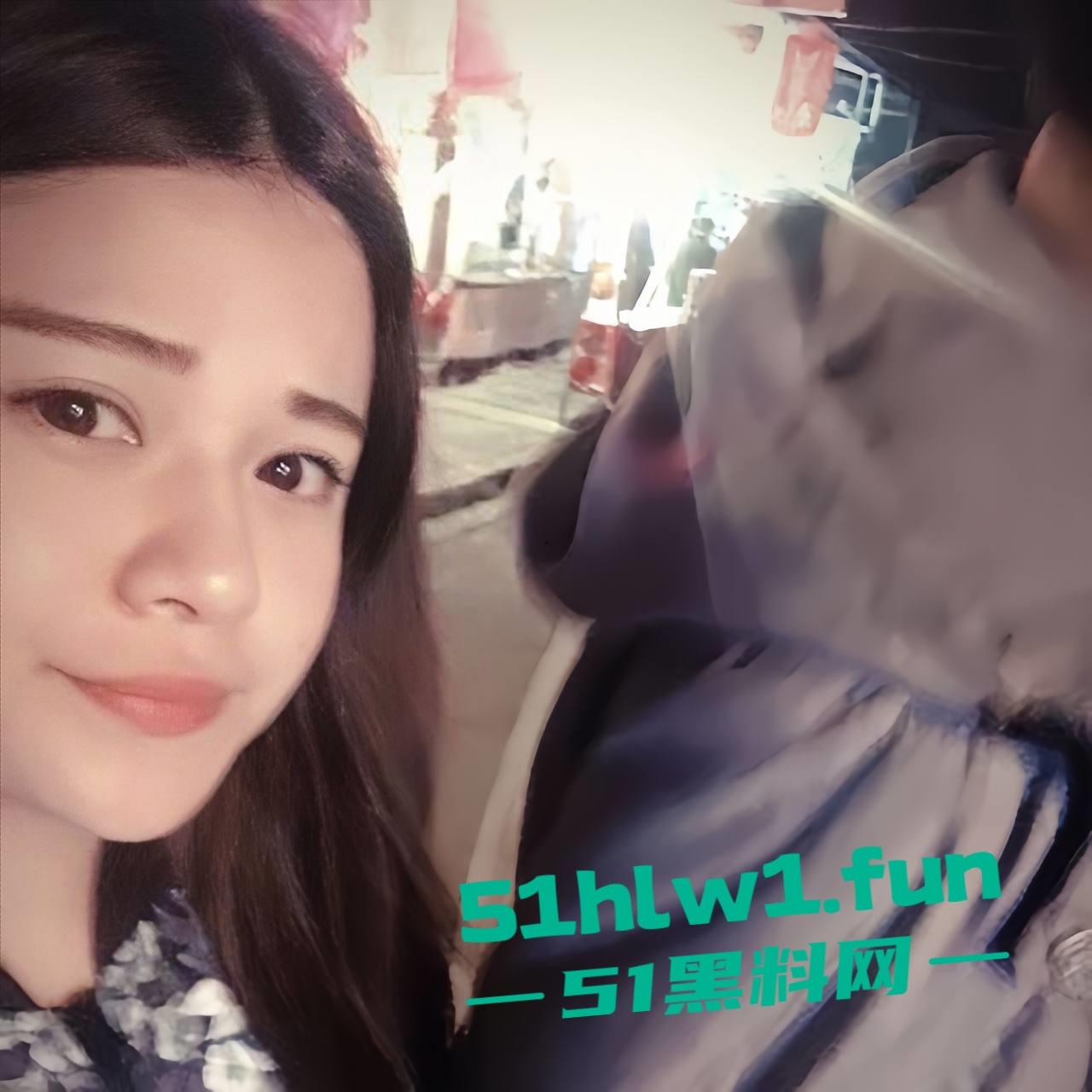 山东临沂罗庄,已婚人妻付晓伟,高颜值性瘾骚逼,背着老公当鸡巴套子,口交技术一流,做爱视频被老公发现曝光!-8