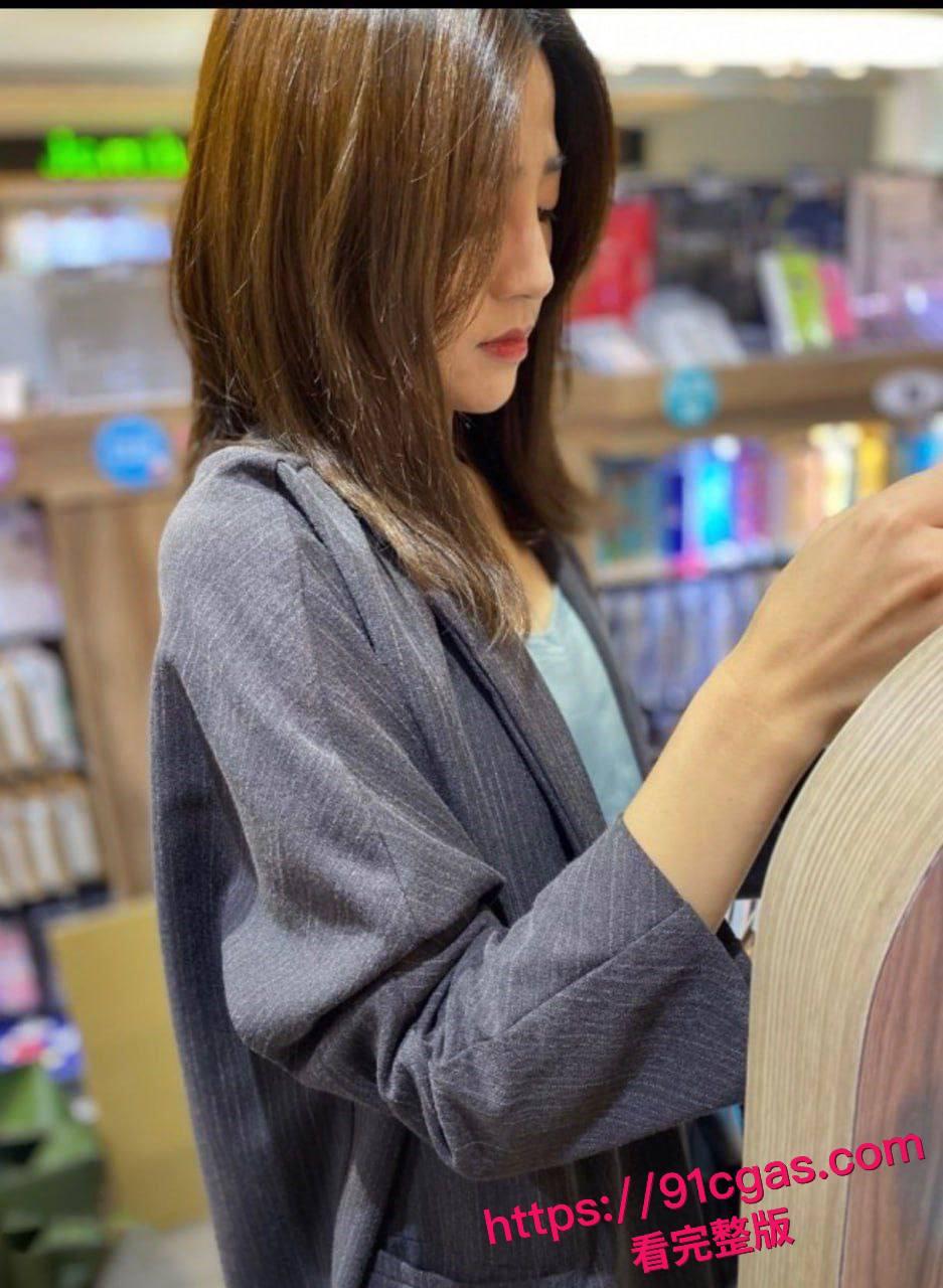 公司人事部喜欢穿职业装的新人被经理潜规则-5