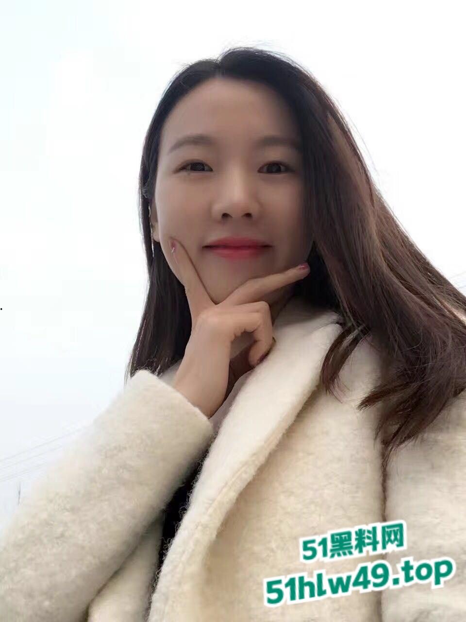 99年小护士【梁柳月】交友不慎被情人出卖，多人迷奸多次内射爽翻，这真是骚没边了。-7