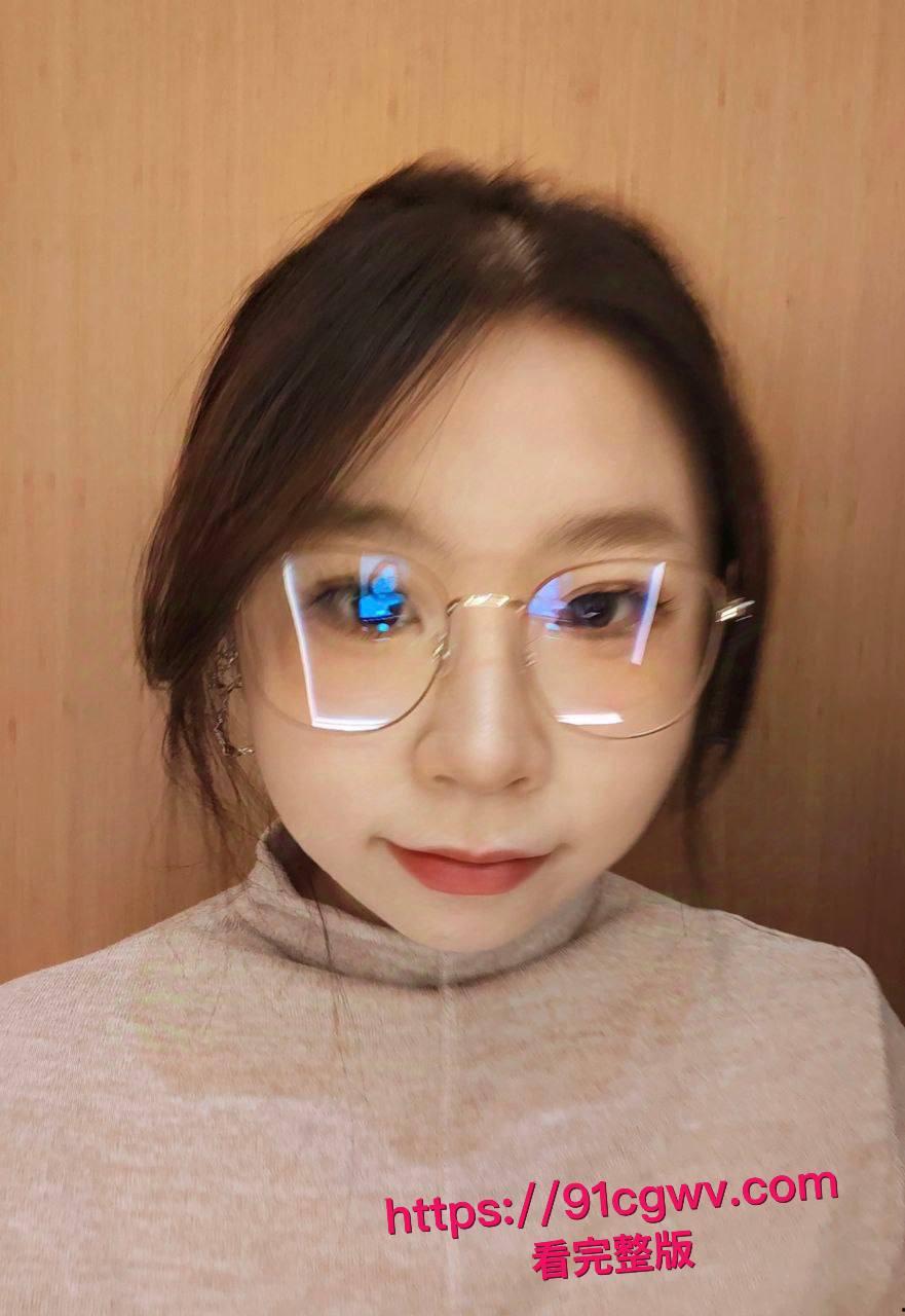 贵阳26岁C杯浪货李成乔自拍调教片外流!表面乖乖女床上爱绑绳子挨大鸡巴狂捅多毛骚逼淫叫不停-10