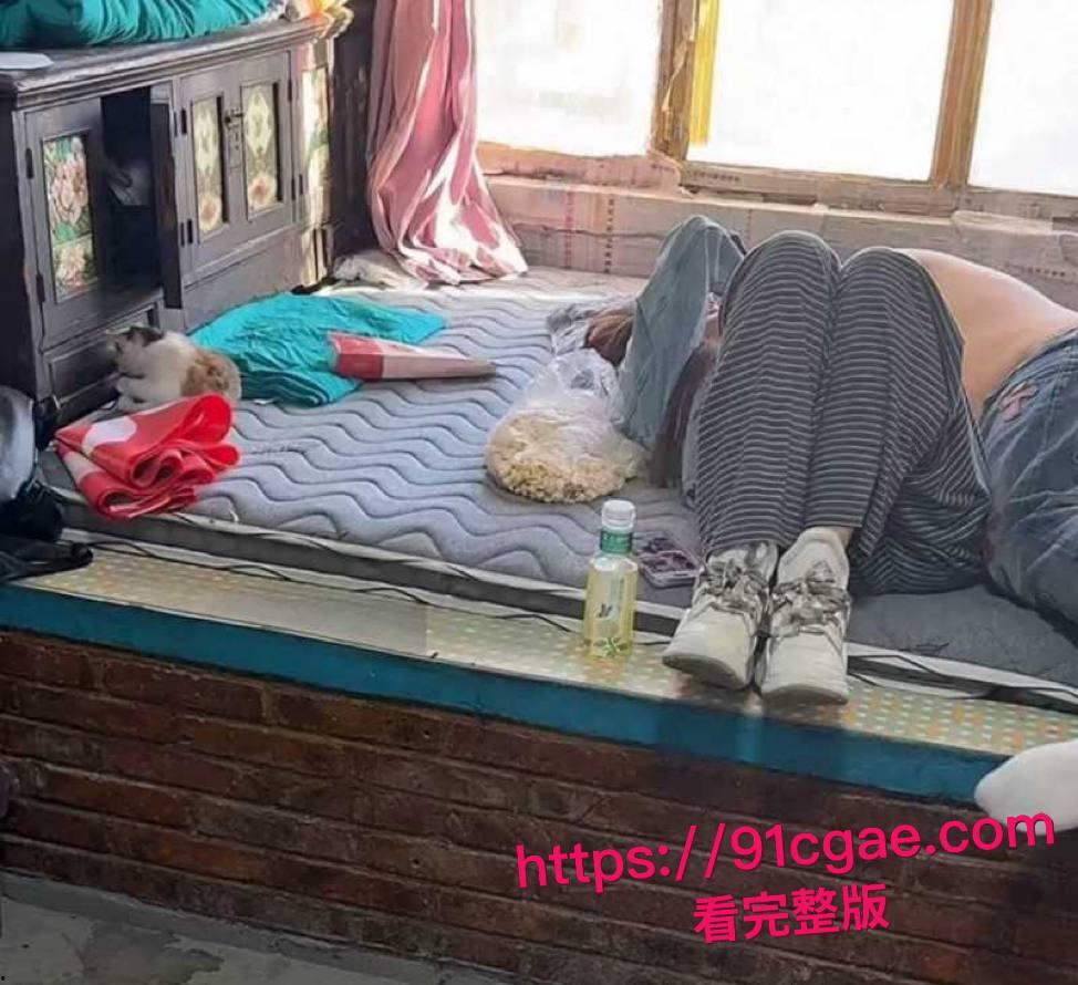 快手千万粉网红老狗被前妻白羽直播曝光 婚内出轨女徒孙佳昕 夜猫KTV聚众淫乱当场口交 录音与视频独家曝光！-13