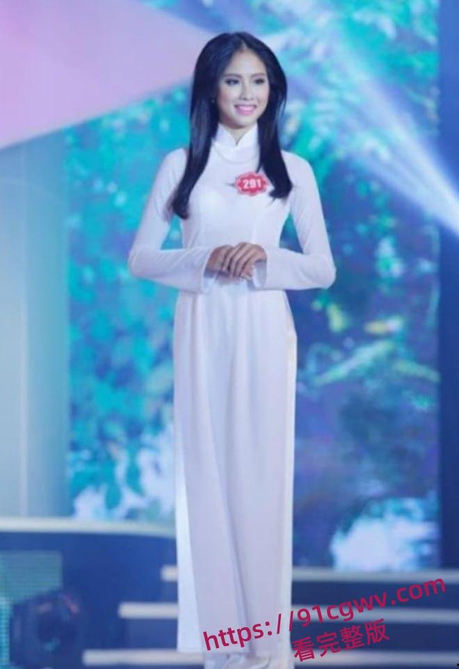 越南胡志明市的环球小姐医学生 Vo Hong Ngoc Hue 极品泄密流出性爱视频!-1