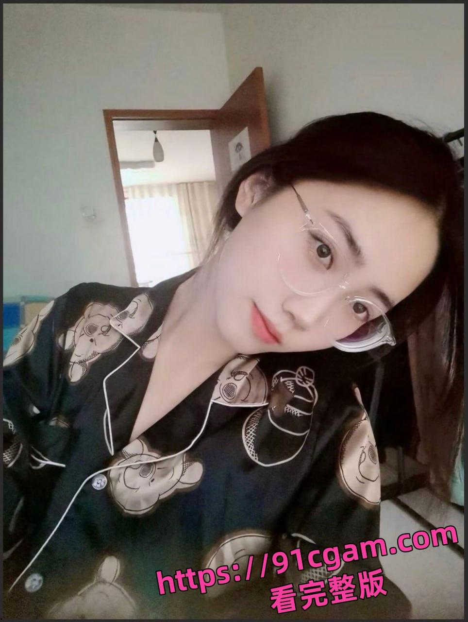 山东最美的爱妻崔XK被绿帽癖老公送人操 请把你们的精液都射给她-3