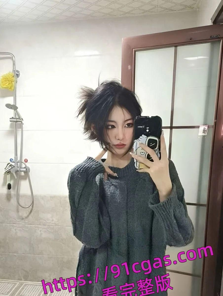 宁夏省吴忠市的19岁巨乳美少女【王怡媛 】自拍被爆流出，女神私底下还不知有多骚呢-4