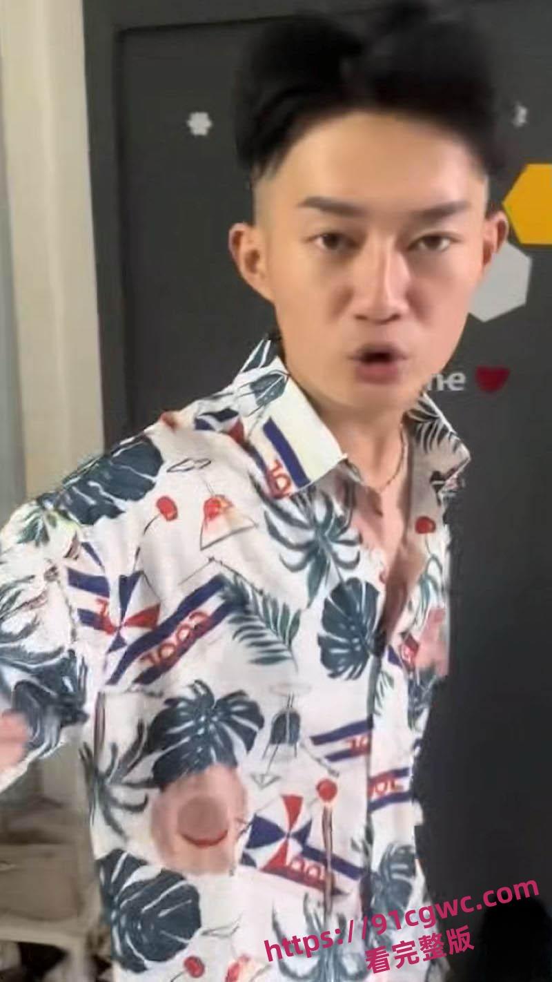 女网友自爆结婚七年才发现老公出轨!录视频对儿女放狠话 脑残操作震惊全网-1