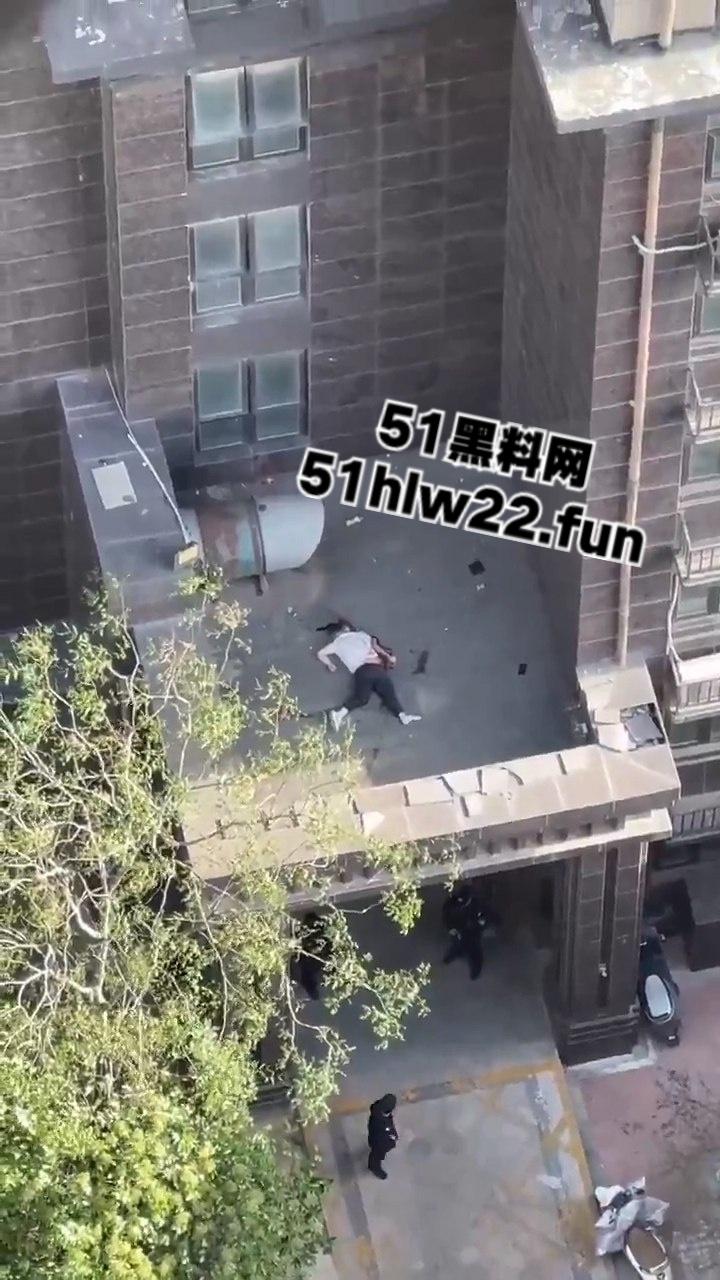 郑州兰寨新城暴躁商户举刀灭门对手一家,拉一群亡魂垫背后决然跳楼自杀。-1