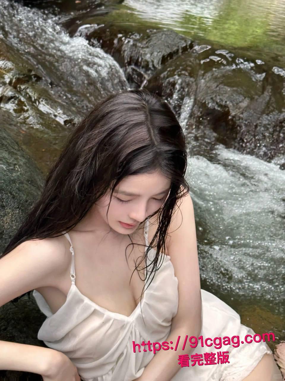 真实约炮!好不容易约到一个超有女人味的极品人妻,长得漂亮身材又好床上骚浪至极叫声听了就让人鸡巴硬!-15