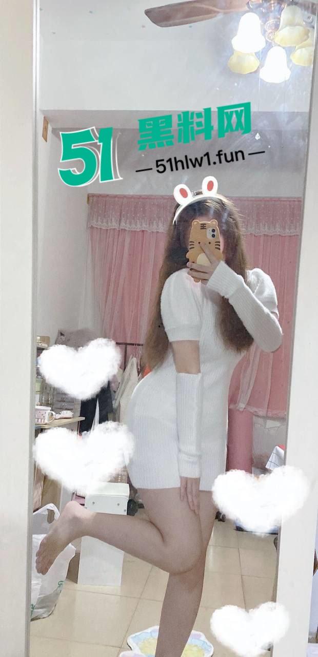 反差颜值母狗，湖北26岁骚逼【林鑫茹】身材高挑细腰长腿，皮肤白嫩美乳硕大 私拍视频流出。-7