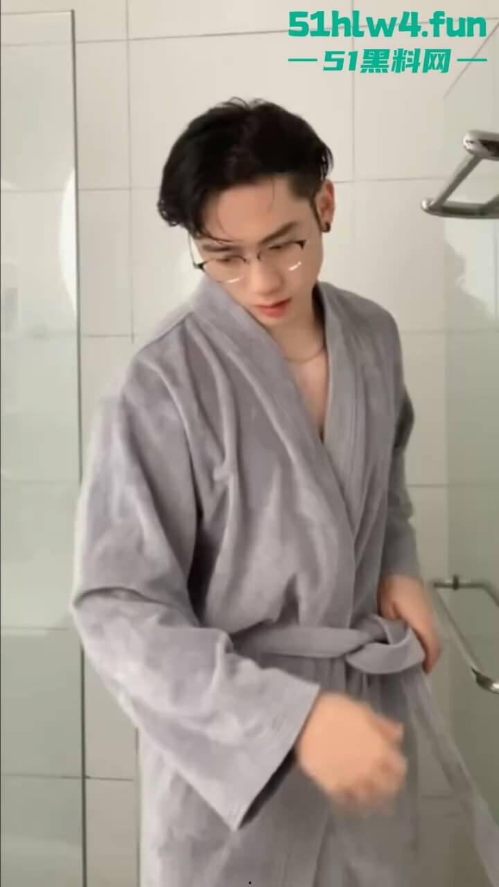 抖音百万粉丝网红【屋里超哥】私底下居然靠富婆赚钱维生34分钟完整版私密视频流出!-7