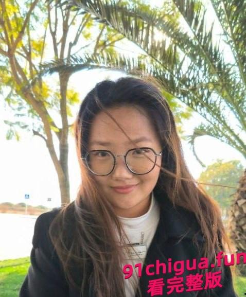 滇西应用技术大学05年清纯女大何一婷 小仙女约炮视频曝光 自述想玩多人运动-2