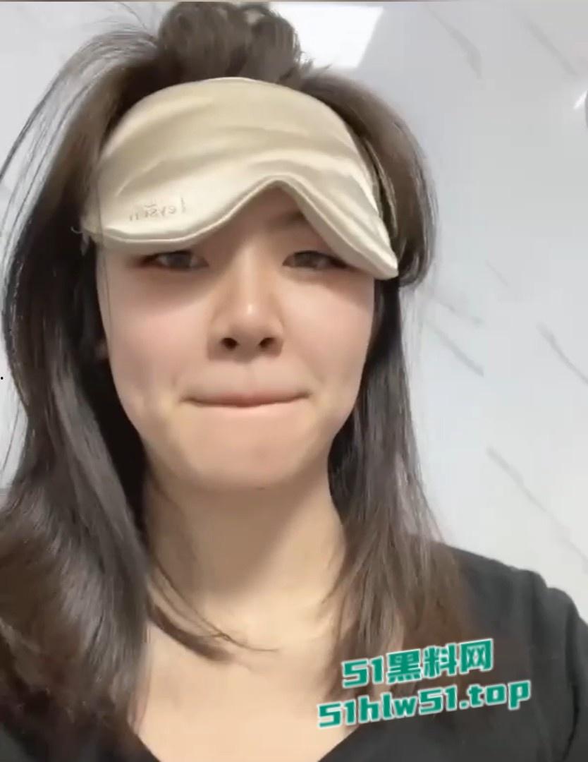 独家曝光，成都成华区极品【程琳琳】肤白貌美，户外漏出黑丝诱惑乳夹调教全方位抽插！-5