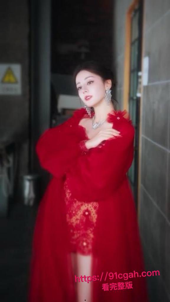 迪丽热巴黄景瑜不雅视频传闻始末:顶流恋情疑云再添猛料?-2