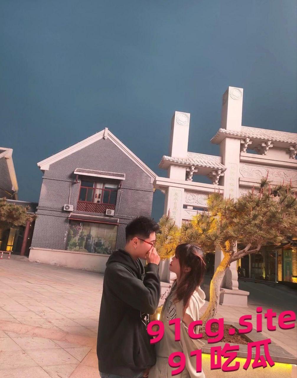 山东服装职业学院为爱冲锋的勇士 疑似女友王佳颖私密视频流出-8