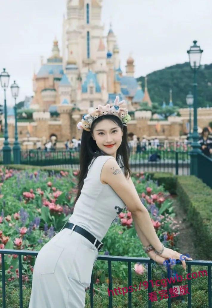 中国东方演艺集团舞蹈演员私密性爱视频,尺度大开附生活照-3